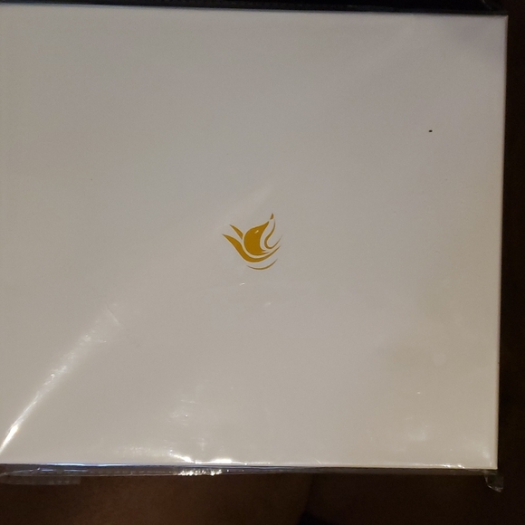 Planner, Wedding- Clever Fox - Brand NEW - Picture 2 of 8